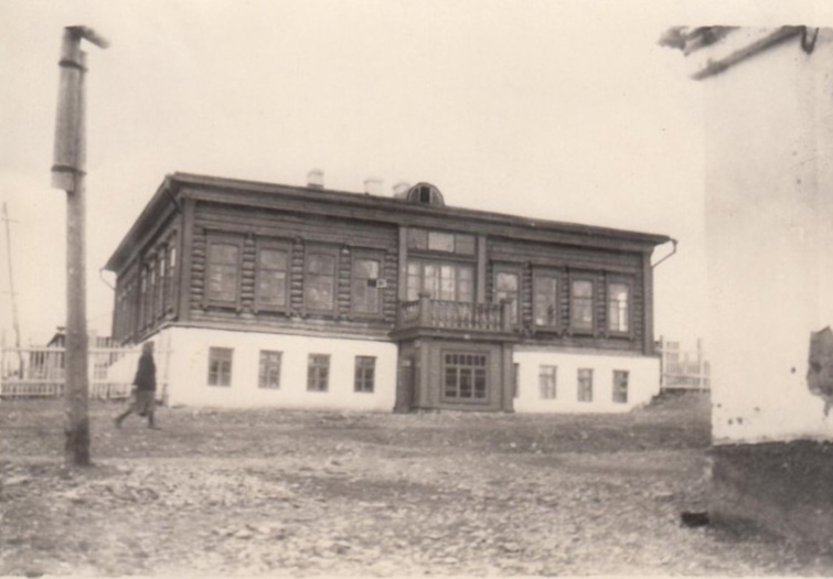 Школа № 15. Стандартный посёлок. 60-е годы. 