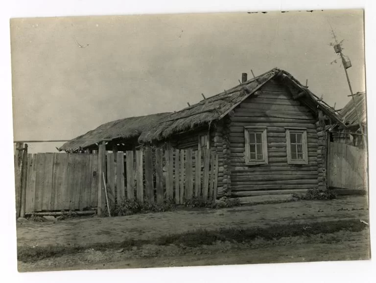 Изба старинная. Вятская губерния, Сарапульский уезд, Тойкинская волость, село Тойкино