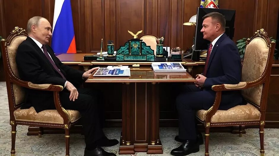 «Погрузка-то немножко припала, как вы это объясните?» — спросил президент у Старовойта. Фото: Кремлин.ру