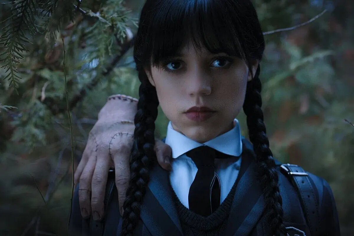    Кадр из сериала "Уэнздей" / Netflix