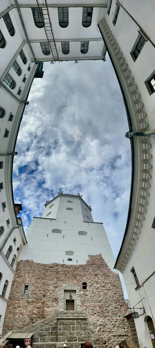 Выборгский замок. Башня св. Олафа.