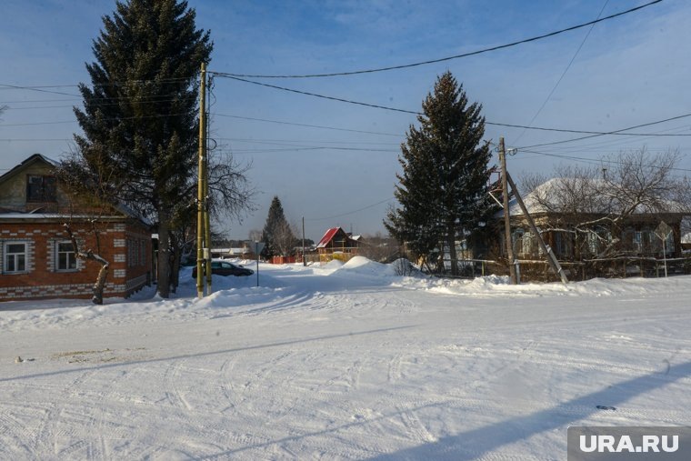 Княжево можно назвать «классическим» селом: здесь очень тихо и немноголюдно. А после похищения ребенка стало еще тише и почти не слышно детских голосов. Взрослые пока боятся отпускать детей на улицу одних. Фото: Марат Губайдуллин © URA.RU