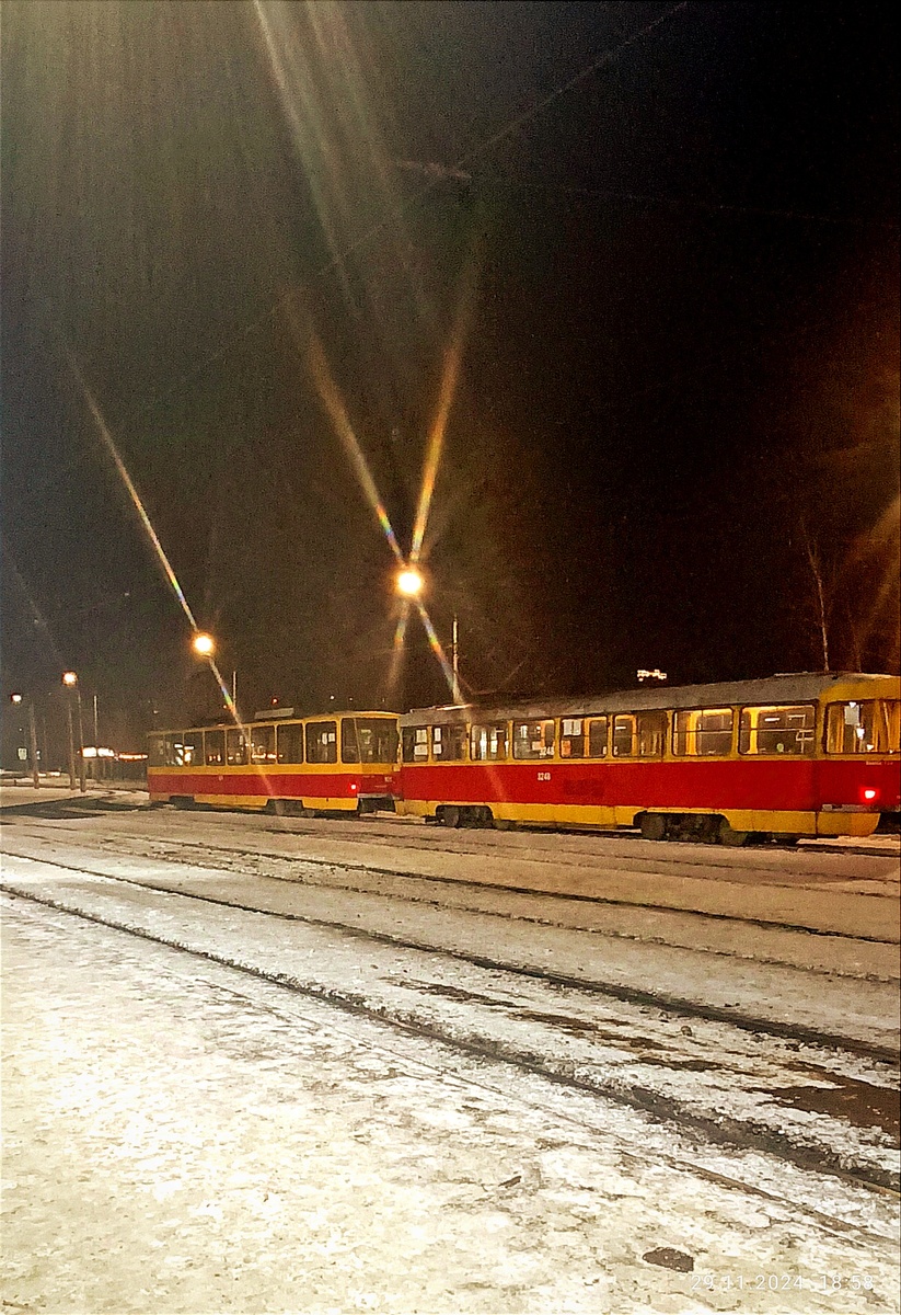 Где-то на просторах моего города. Конечная остановка некоторых трамваев. Фотография автора, декабрь, теперь уже прошлого, 2024 года. 