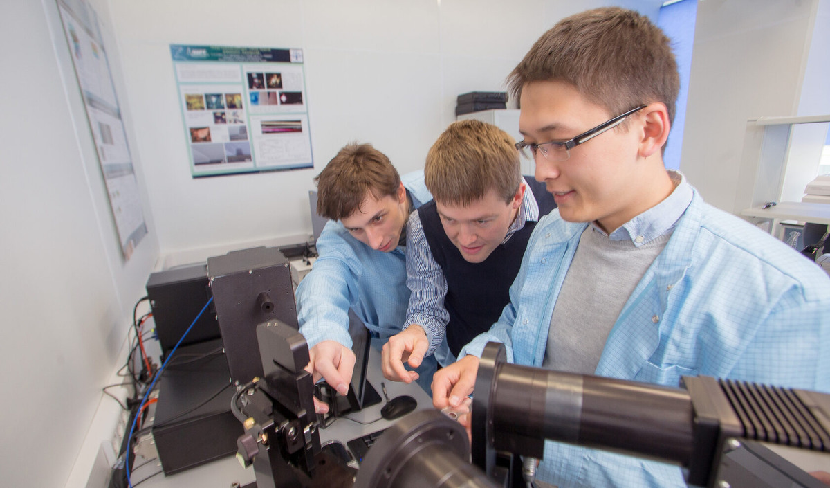    Жизнь в Физтехе: Аэрокосмические мечты и лабораторная реальность