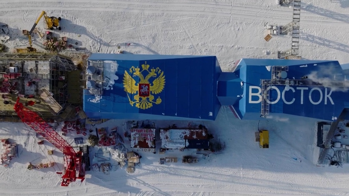 Станция «Восток» (вид сверху). Фото ААНИИ