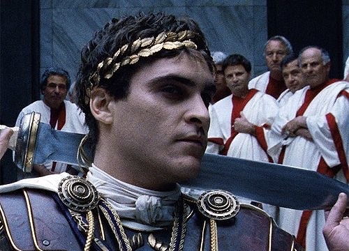 Все мы любим оценивать героев из фильмов со стороны. Ведь кто-то из них становится для нас идеалом, кто-то - антипримером.
В данной статье предлагаю разобрать героя из фильма «Гладиатор». 
Больше разборов фильмов можно найти в канале.