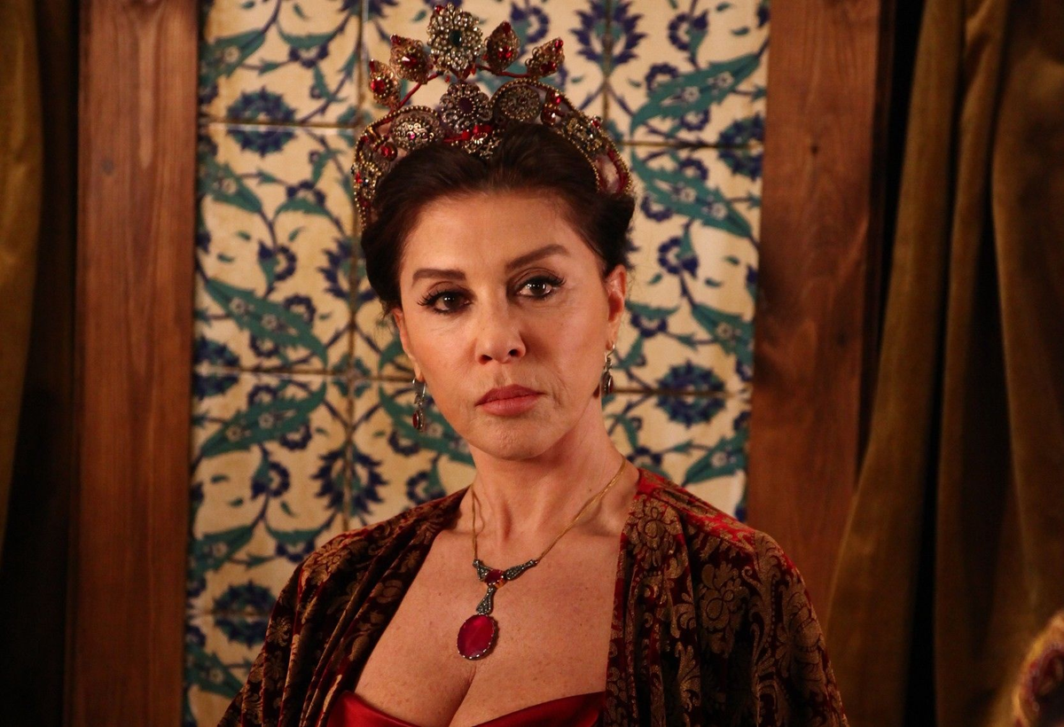 Кадр из сериала "Великолепный век"
