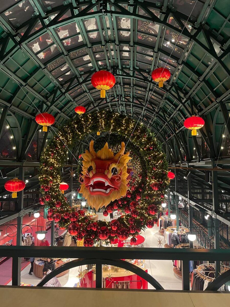 Главный холл в павильоне