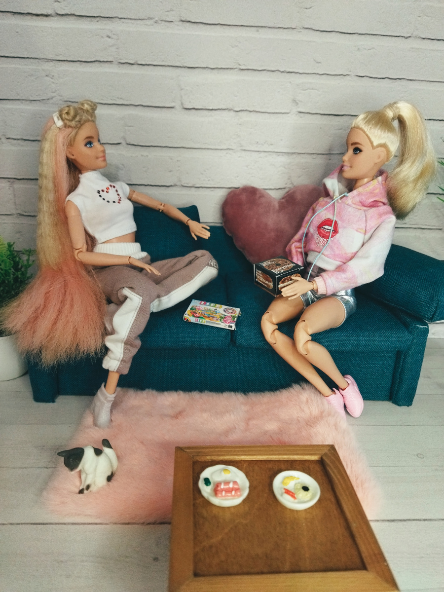 Барби Милли Экстра на теле МТМ (Астра) и Барби Милли йога (Стася)