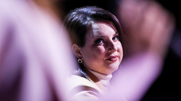    Ирина Слуцкая.Дарья Исаева