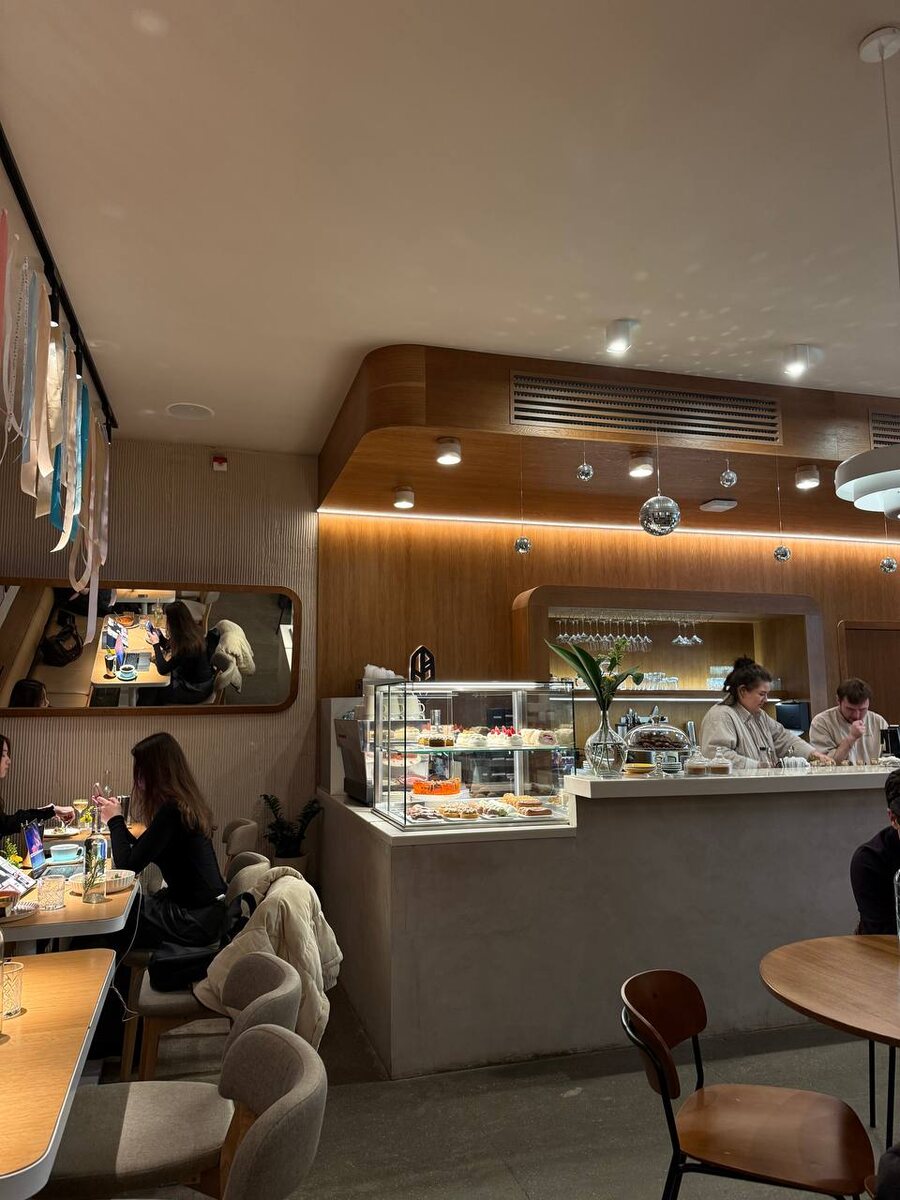 Интерьер, бар и посадка