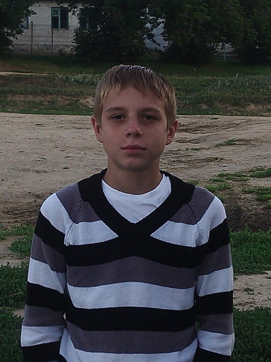 – Паша, как ты стал патриотом? Расскажи, как тебя воспитывали. Проявлялся ли в детстве патриотизм? Среди родных был кто-то с активной гражданской позицией?– Да, снова планирую избраться, желание попасть в команду губернатору, конечно, имеется, ну сейчас я еще попал в основной состав молодженого парламента при областной думе.  
 
 
 Патриотизм📷
