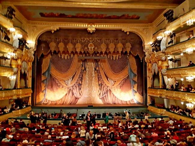 В зале Мариинского театра /фото из личного архива, 2018/