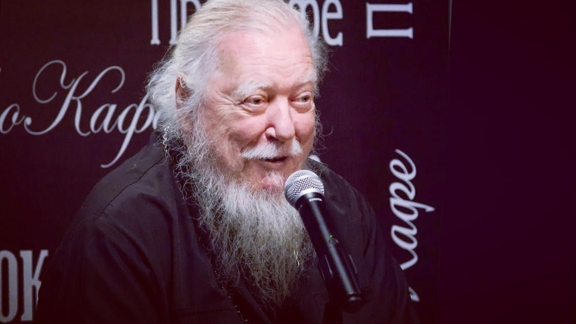 Димитрий Смирнов (07.03.1951 — 21.10.2020 гг.) — протоиерей, церковный и общественный деятель.