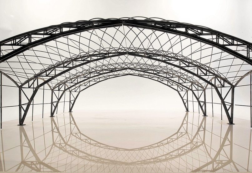 Современный макет проекта листопрокатного цеха. Экспонат выставки «Шухов. Формула архитектуры» в Музее истории Выксунского металлургического завода.