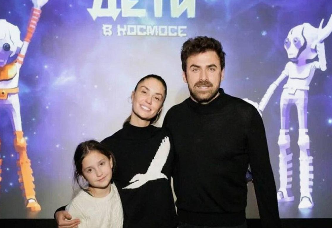 Звезда "Закрытой школы" Агата Муцениеце ждет ребенка - KP.RU