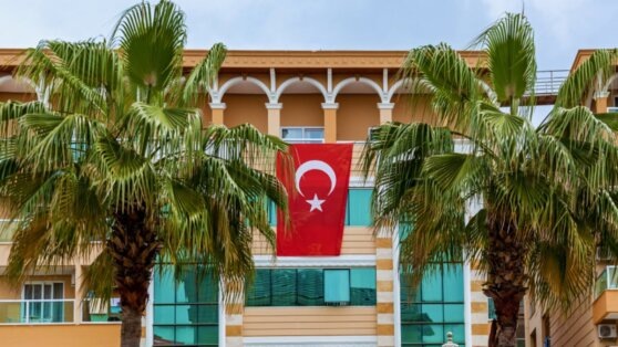    Источник: более 210 отелей в Турции закрыто за нарушение противопожарных требований Андрей Бурков