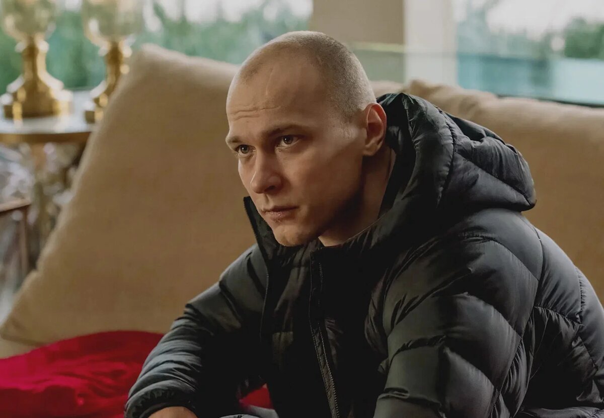 Кадр из фильма "Анора"