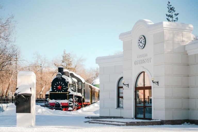    С 1 февраля в Оренбурге откроются две выставки, посвященные защитникам Отечества Кристина Просвиркина