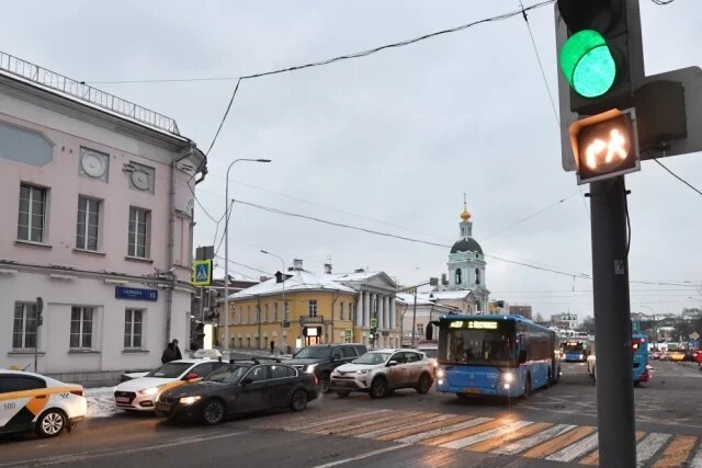    Почему московская улица называется Солянка и связано ли это с супом?
