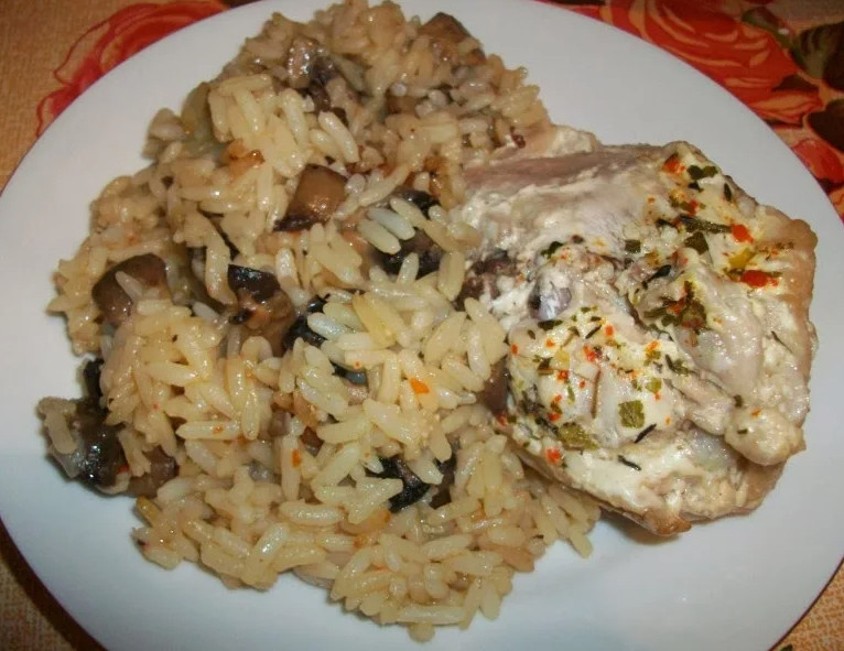 Приготовленное блюдо на тарелке