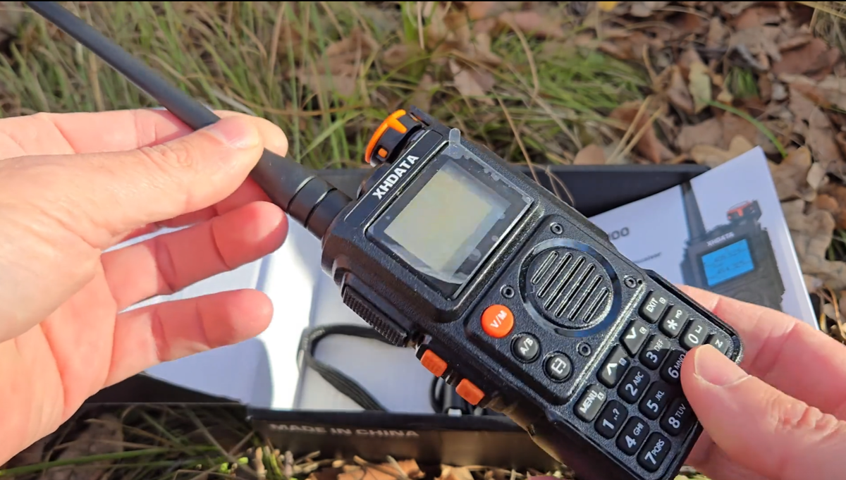 XHData E-100. OkHamRadio