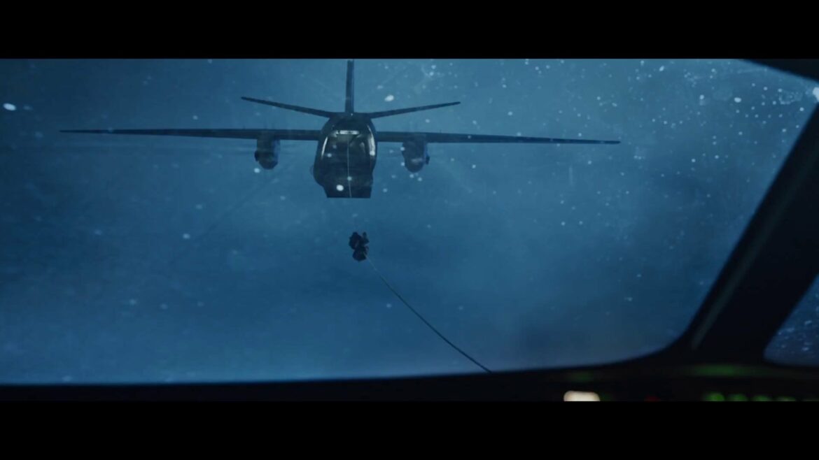 Кадр из фильма "Экипаж"