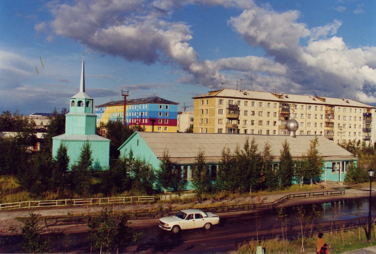 Православная церковь Иоанна Кронштадтского. Конец 1997 года. Архив Администрации города Радужный