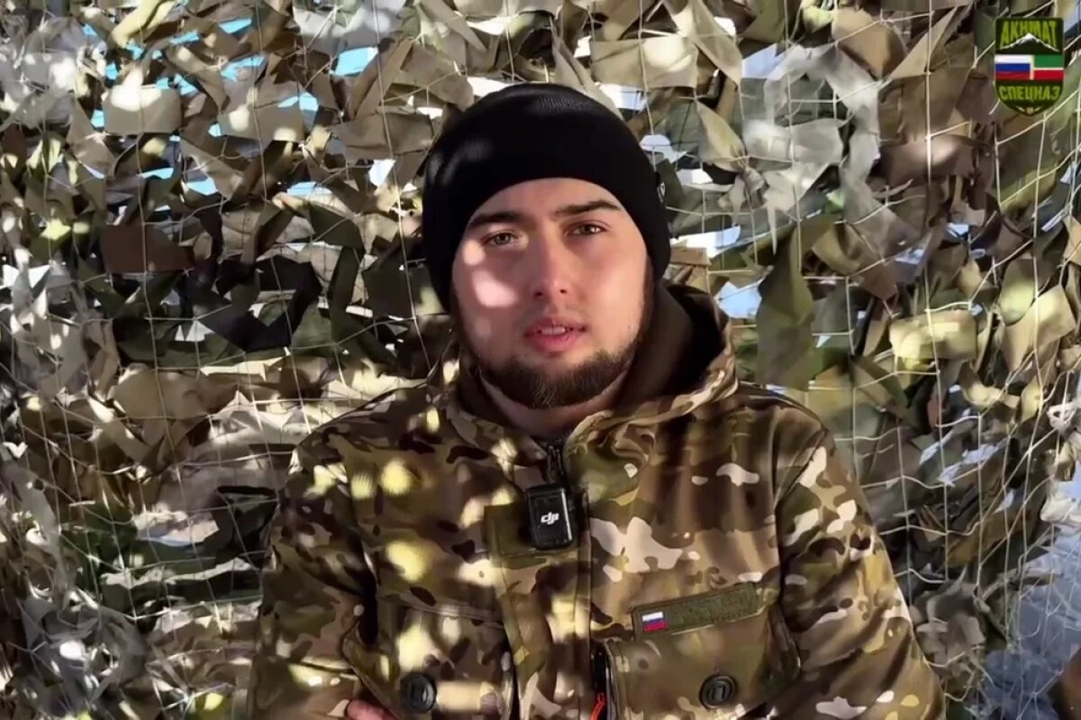    Российский боец 10 дней оборонялся в окружении, пил перекись, ел снег и лёд