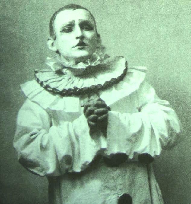 Средневековые скоморохи – предшественники современных актёров