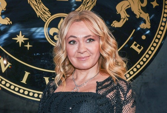    Яна Рудковская