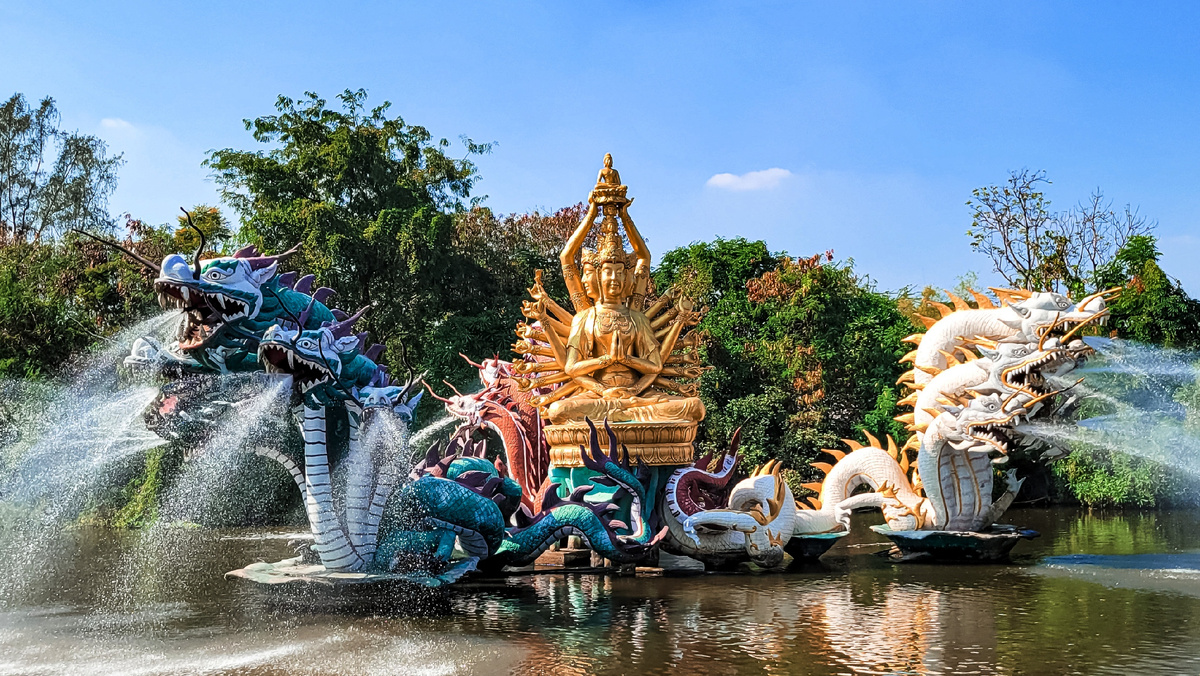 Муанг Боран (Muang Boran).