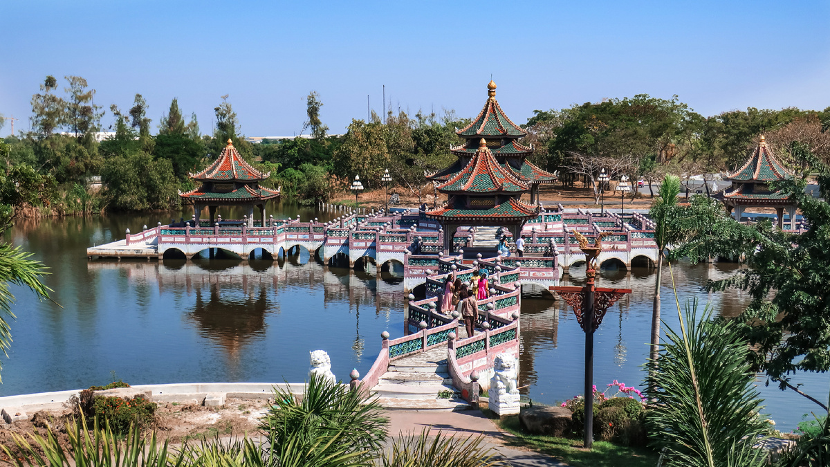 Муанг Боран (Muang Boran).