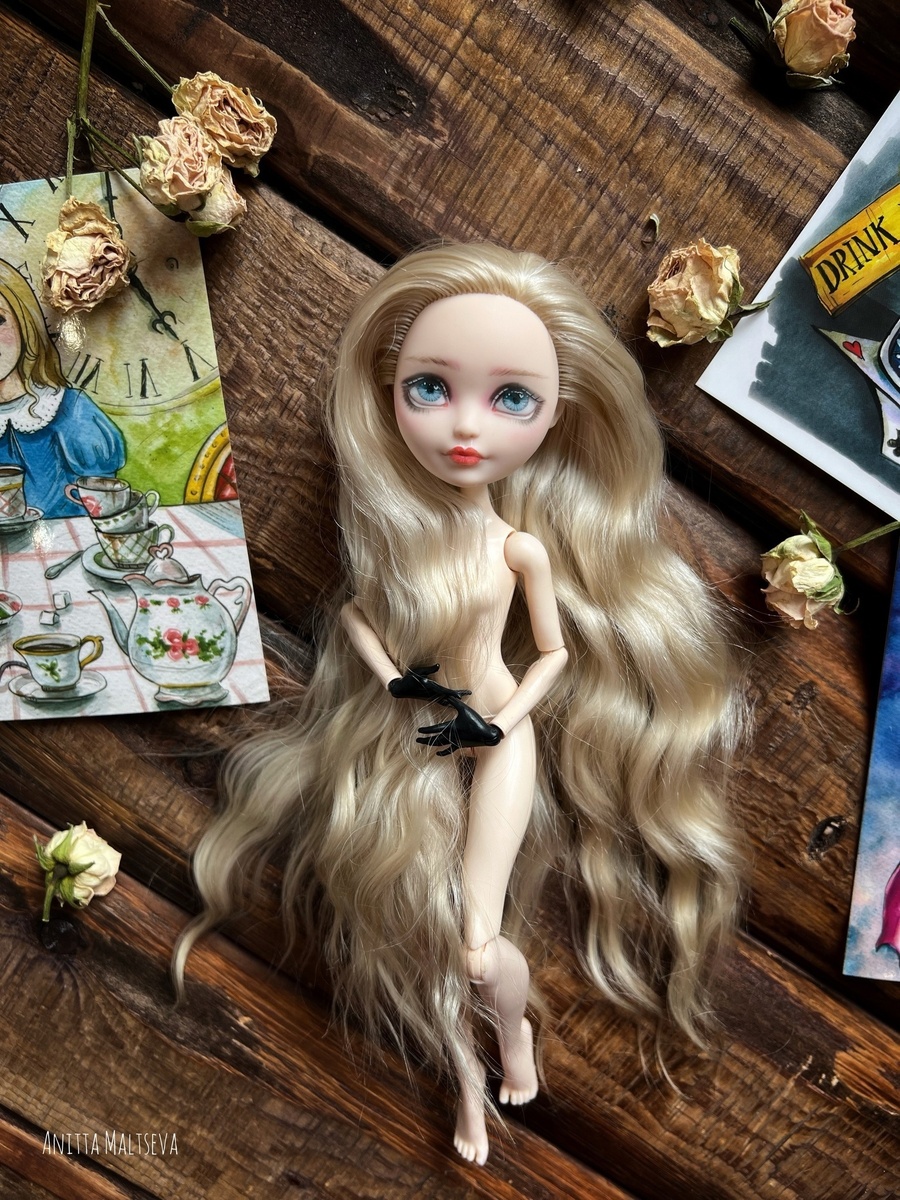 Новое личико куклы. Листай, чтобы увидеть больше фото!
