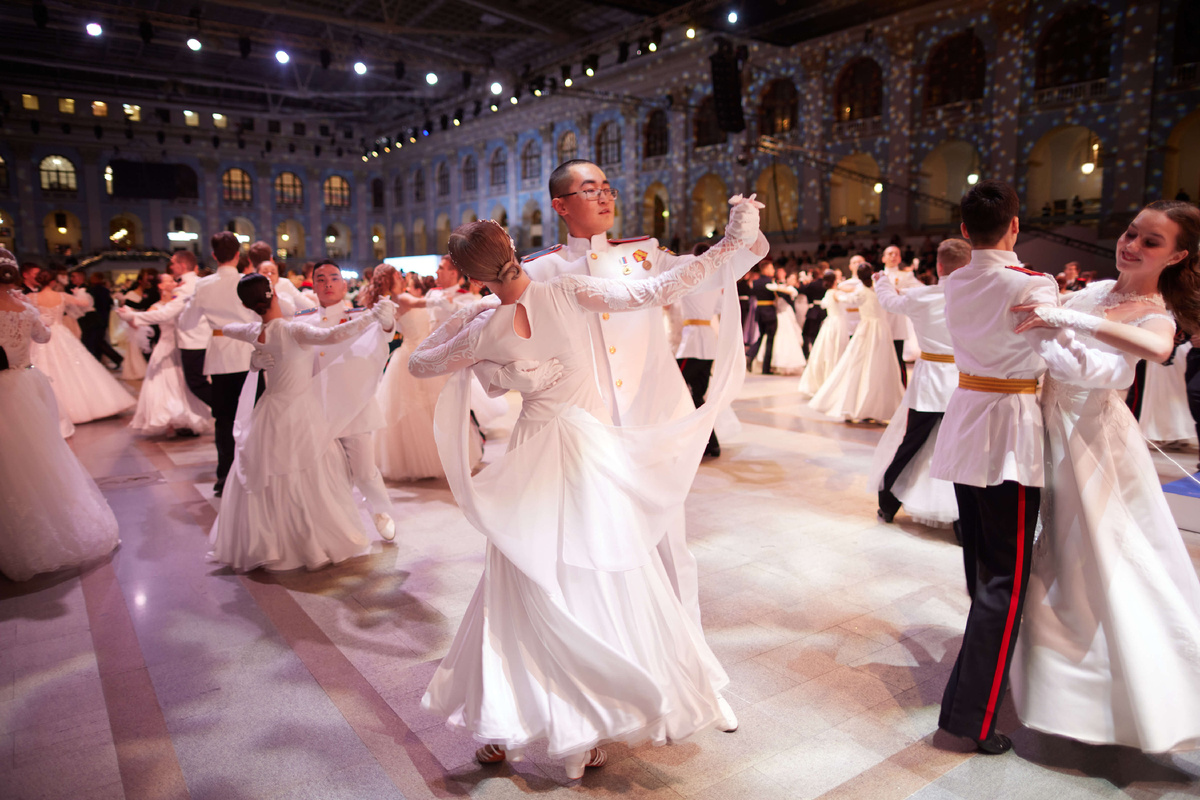 Международный Кремлёвский Благотворительный Кадетский Бал 2024