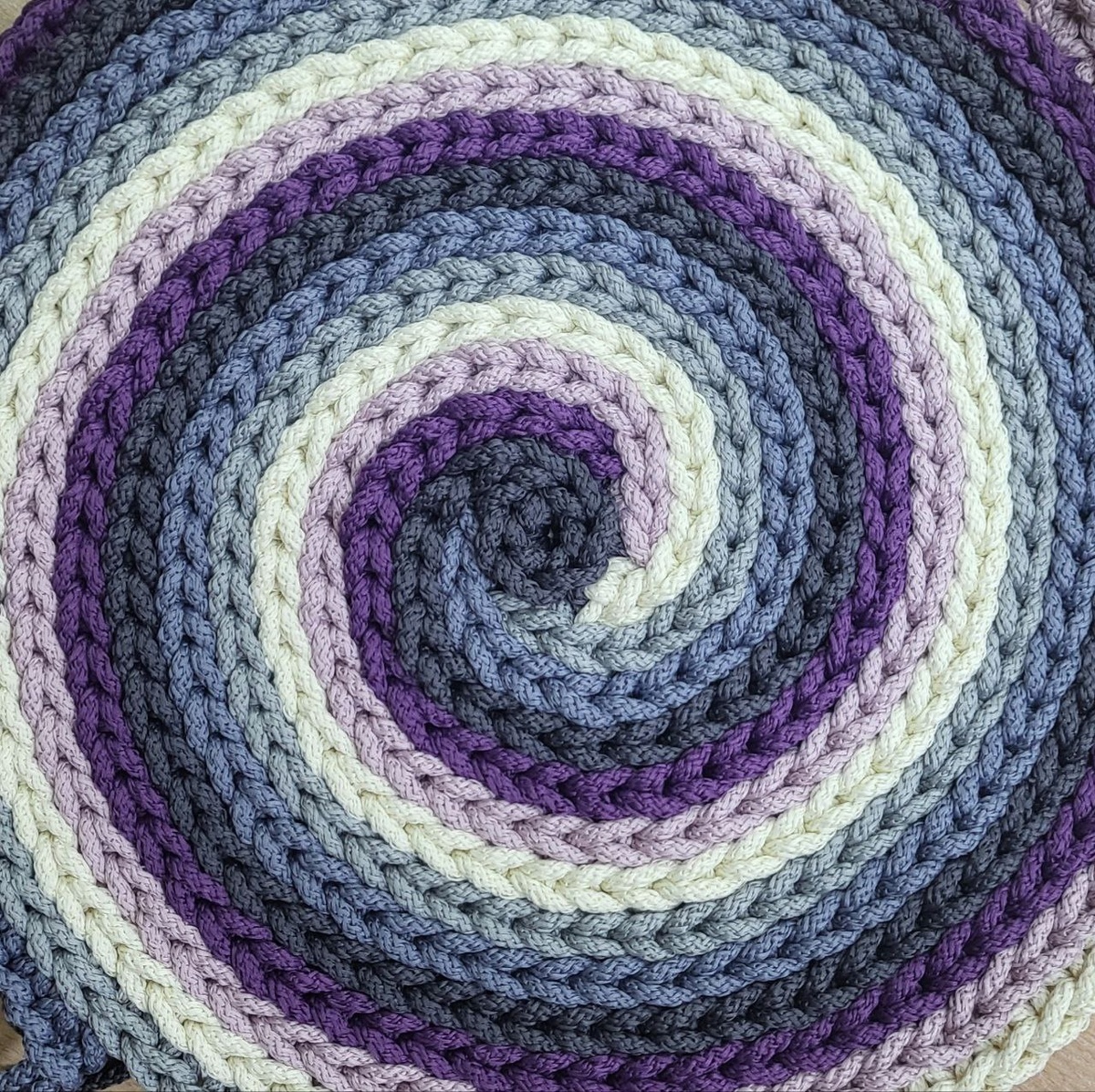 одновременное вязанию 6-ю нитями