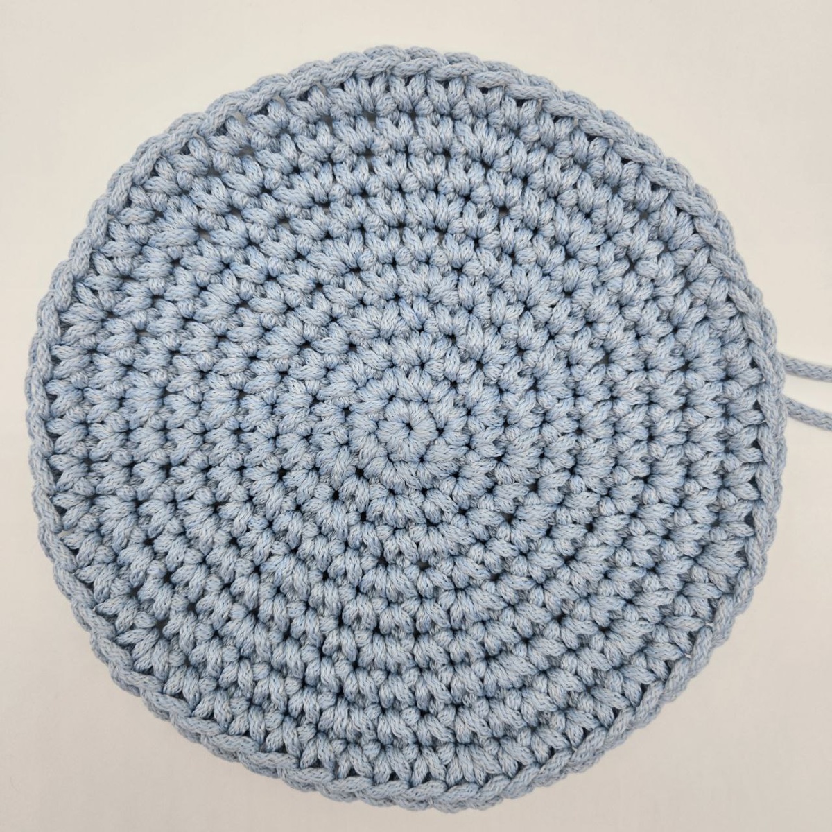 подъем связан с помощью свободного понца (или дополнительной нити)