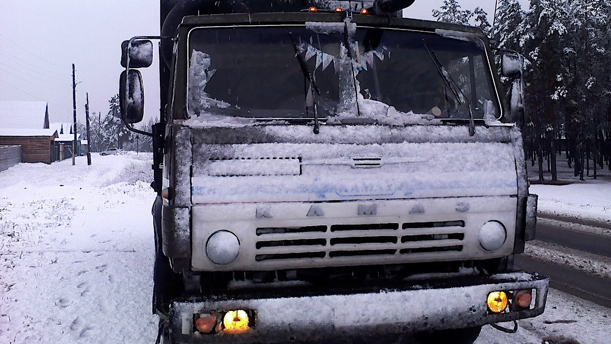 Двое приезжих украли самосвал со стройки и сбежали