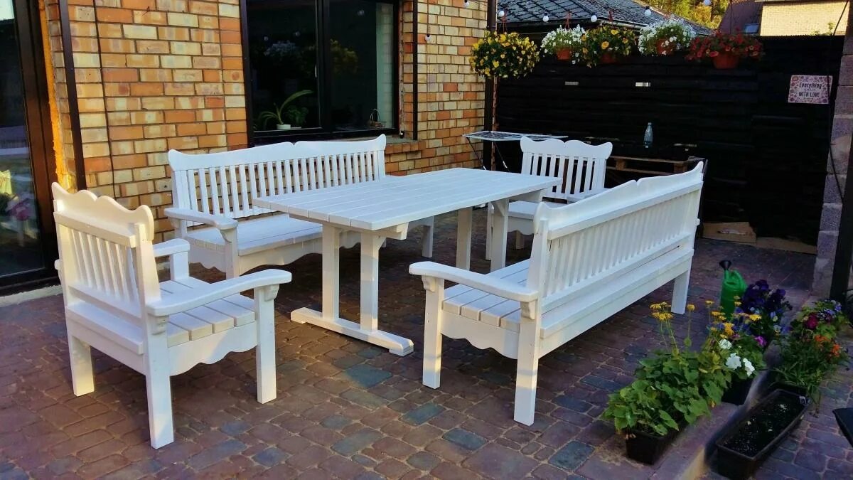 Романтика Прованса: Очарование дачной мебели