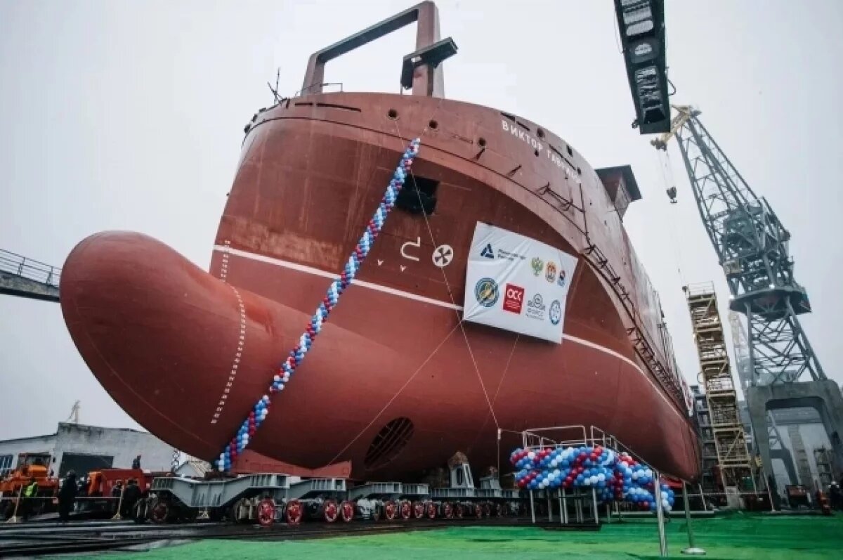    В Калининграде для рыбаков Камчатки спустили на воду самый большой траулер