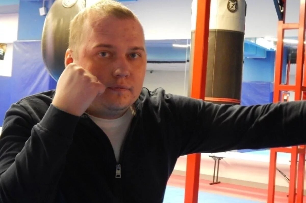    Илья Филиппов живёт с тяжёлым заболеванием, но при этом активно помогает людям с ОВЗ.