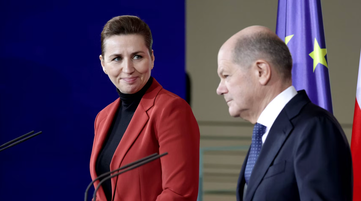 Метте Фредериксен и федеральный канцлер Олаф Шольц в канцелярии в Берлине во вторник © Jens Schicke/IMAGO