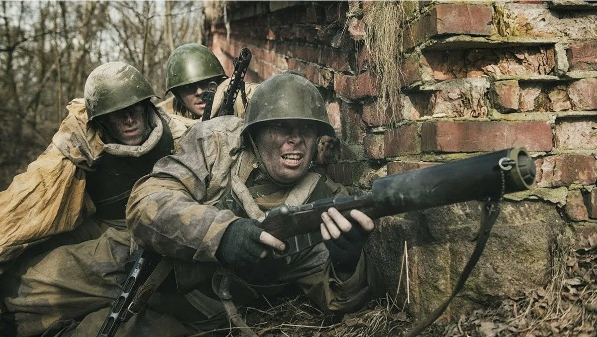 Иллюстрация к публикации. Советские бойцы штурмуют укреп нацистов. Источник Яндекс картинки