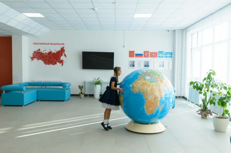    Денис Паслер: Уже 20 лет в Оренбуржье есть особая дата – День родной школы Марина Шарт