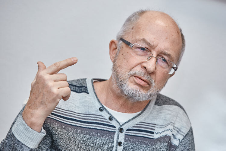    Рустам Курчаков: «Парадокс в том, что целью государства-state является порядок и стабильность, но китайский кейс как раз показывает постоянную череду беспорядков, войн между царствами и их крушения».   
Фото: «БИЗНЕС Online»