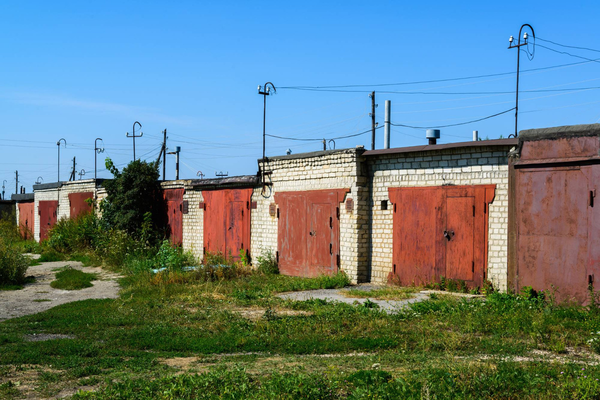    Лазить по гаражам: законно или нет?