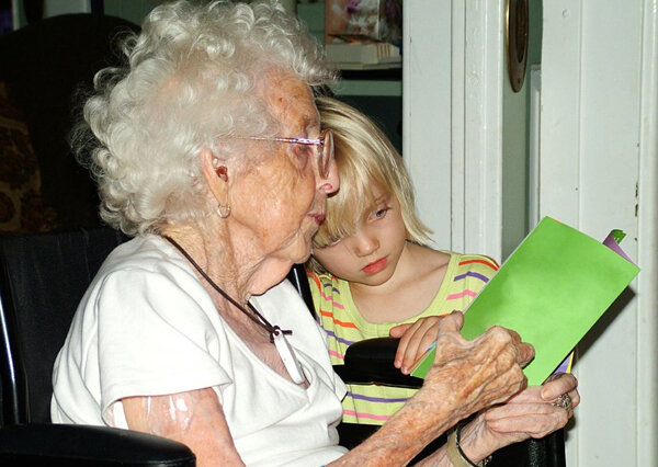 Хорошо, когда есть, с кем провести время. Но не всем так везёт.