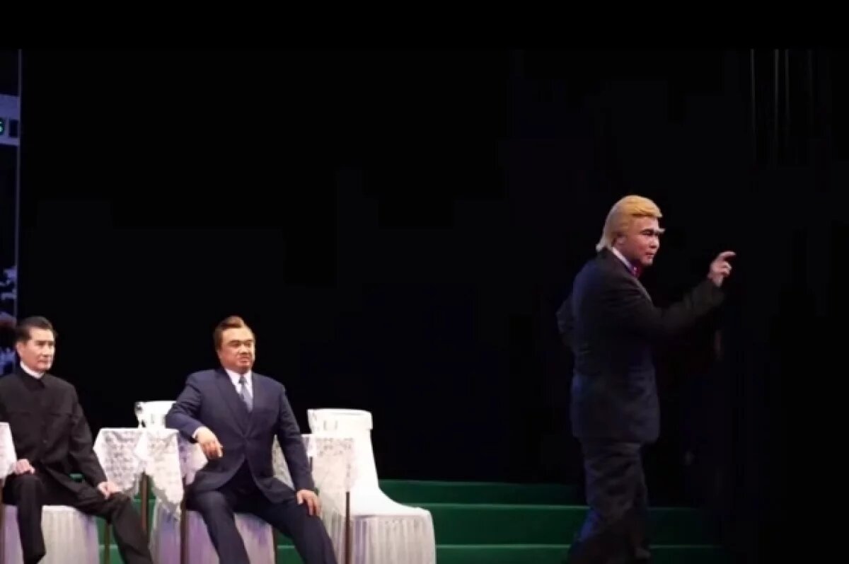    В Гонконге театр возобновил показ оперы про Дональда Трампа