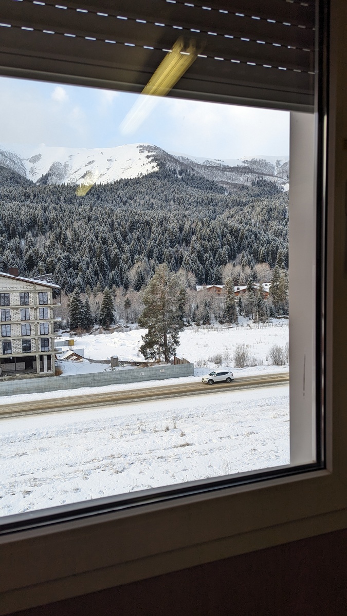 Виды из окна хостела. В хостеле останавливаться не советую 