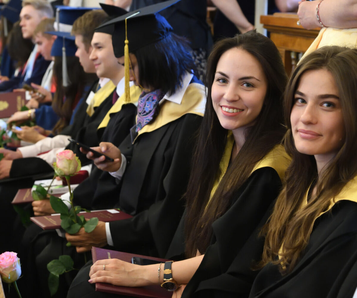    Особенная атмосфера МГУ: что говорят студенты и выпускники